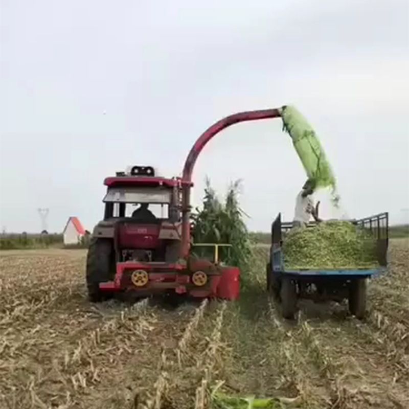 拖拉機(jī)青儲(chǔ)機(jī) 